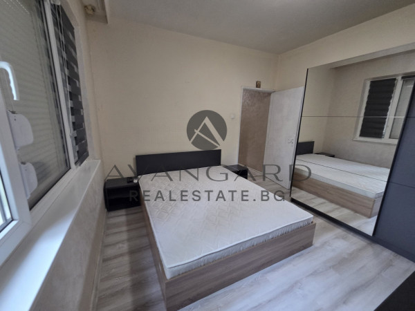 ЕКСКЛУЗИВНО!!! ТРИ ОТДЕЛНИ СТАИ !!! ОБЗАВЕДЕН/ТРАКИЯ !!!