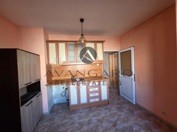 Двустаен РЕАЛНА КВАДРАТУРА