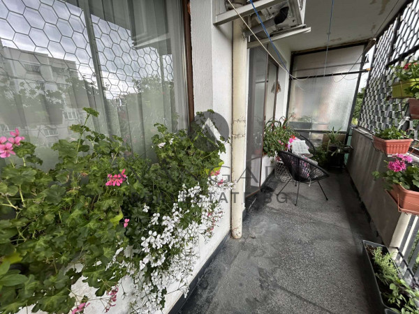 Two -bedroom apartment Saturday market