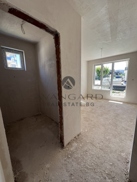 Two -bedroom apartment with Act 14!
