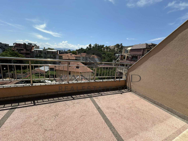 Two bedroom apartment with Act 16! Marasha!