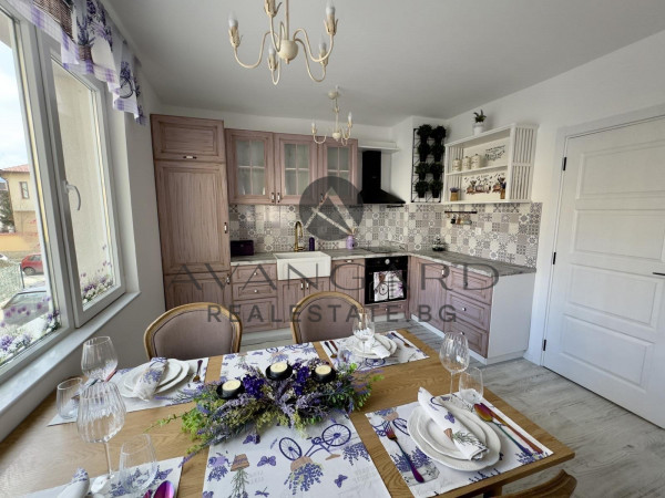 FURNISHED THREE-ROOM APARTMENT / SMYRNA