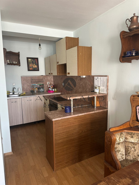 One-bedroom apartment next to Kamenitsa Park
