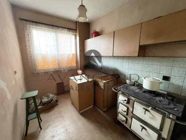 THREE-ROOM APARTMENT WITH FOUR SEPARATE ROOMS! THE WHITE BIRCHES
