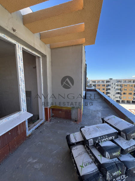 Two -bedroom apartment south with act 14