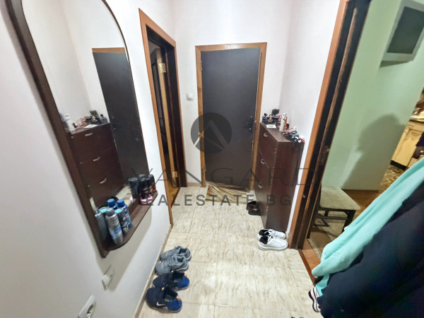 ИЗЦЯЛО САНИРАН ДВУСТАЕН КЪРШИЯКА