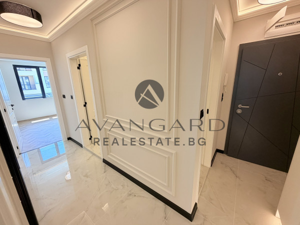 FURNISHED THREE-ROOM APARTMENT IN A SMALL BUILDING WITH ACT 16
