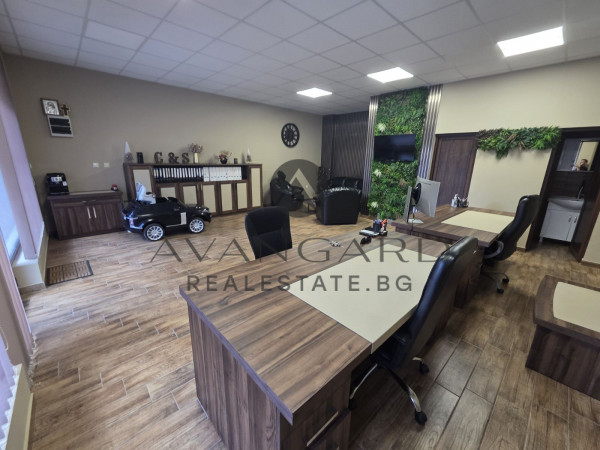 FURNISHED OFFICE FOR RENT / Trakia Residential Complex