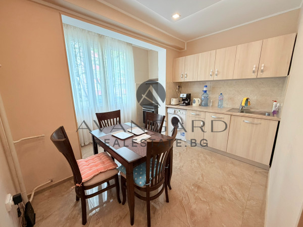 САНИРАН ДВУСТАЕН С ТРИ ОТДЕЛНИ СТАИ !