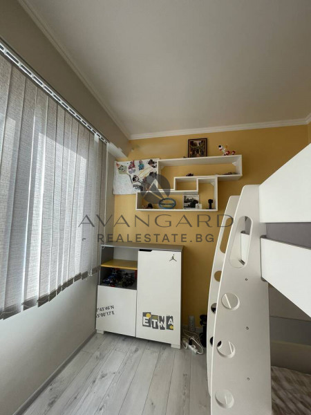 Двустаен РЕАЛНА КВАДРАТУРА