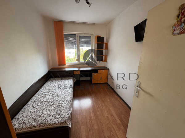 ТРИСТАЕН АПАРТАМЕНТ С РЕАЛНА КВАДРАТУРА ДО ПАРК ЛАУТА!!!