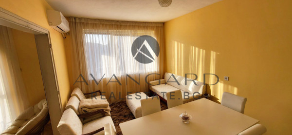 CENTRAL STATION! THREE BEDROOM FURNISHED!