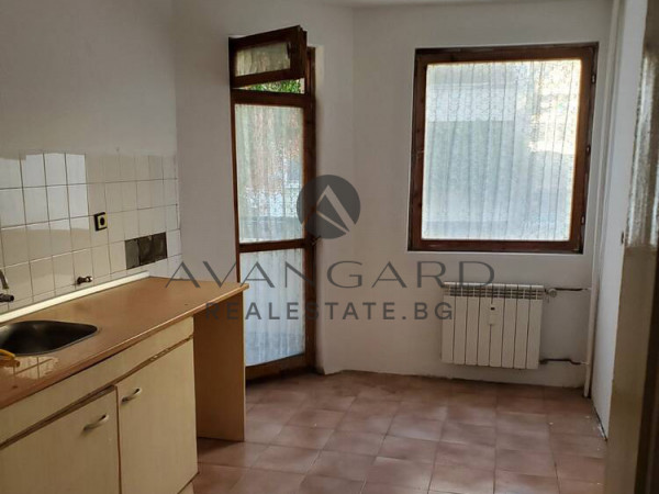 THREE-ROOM APARTMENT in MARASHA! REAL SQUARE!