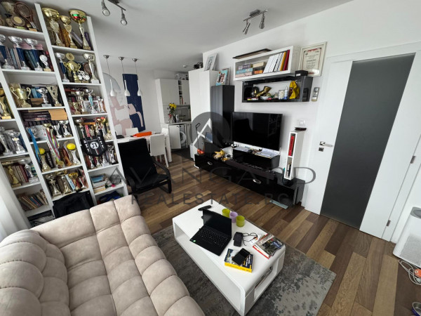 TOP LOCATION !!! THREE BEDROOM NEAR NOVOTELA !!! UNDERGROUND GARAGE!!!