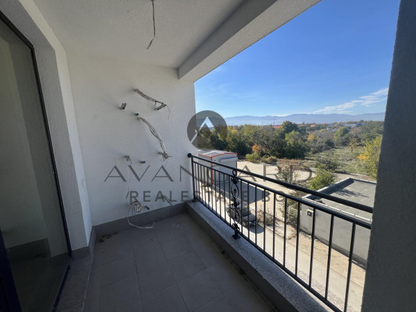 Тристаен апартамент / Кършияка