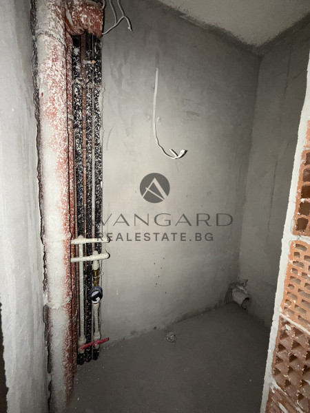 SPACIOUS THREE-ROOM APARTMENT WITH ACT 16 !!