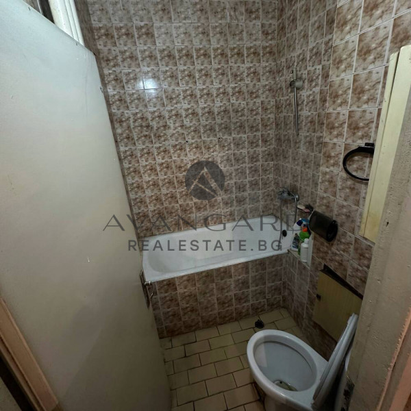 ТРИСТАЕН АПАРТАМЕНТ! ИЗГРЕВ!