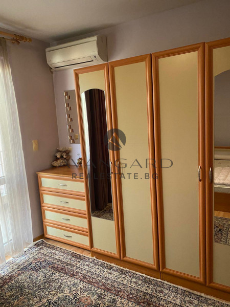 Четиристаен ЧЕТВЪРТЪК ПАЗАРА