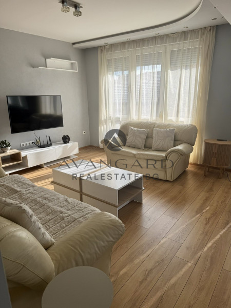 Етаж от къща + двустаен партерен апартамент