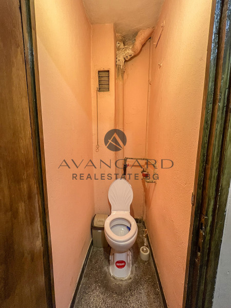 ДВУСТАЕН АПАРТАМЕНТ С ТРИ ОТДЕЛНИ СТАИ В  КАМЕНИЦА 1