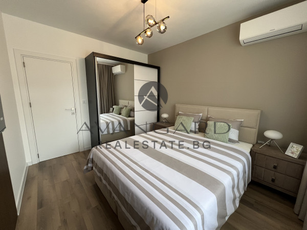 Furnished one -bedroom with parking space in the price!
