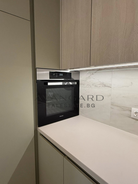 ДВУСТАЕН ОБЗАВЕДЕН! СМИРНЕНСКИ!