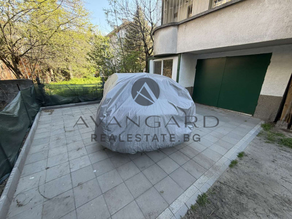 ЧЕТИРИСТАЕН + ДВУСТАЕН + ДВЕ ПАРКОМЕСТА АВТОГАРА РОДОПИ