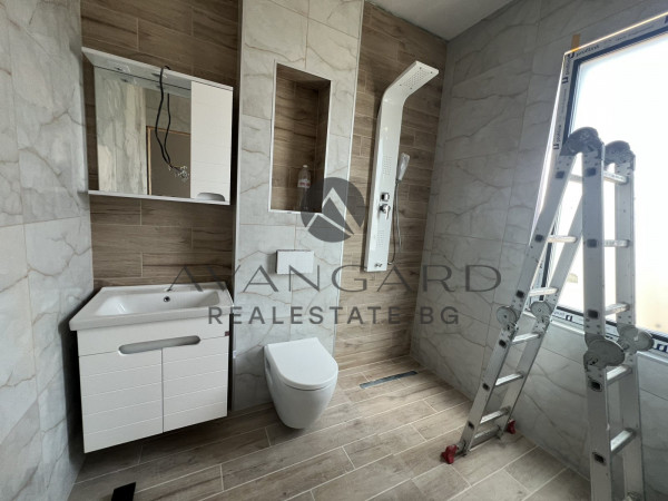 DETACHED SINGLE-STOREY HOUSE WITH YARD / Orizari village