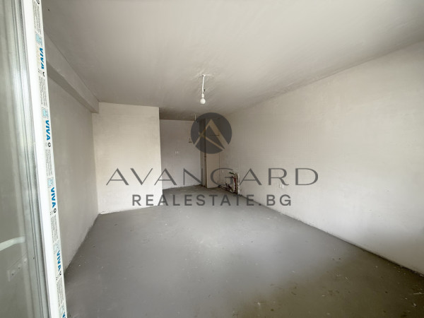 Двустаен с Паркомясто