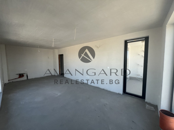 Тристаен апартамент / Кършияка