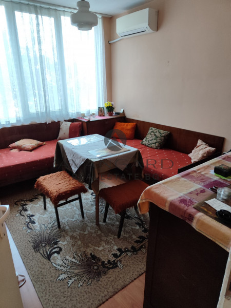 Spacious two -bedroom / real square footage / youth hill