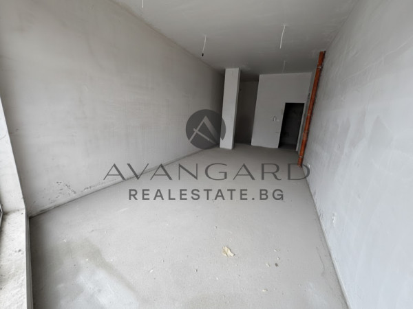 ТОП ЛОКАЦИЯ !!! МАГАЗИН С ЛИЦЕ КЪМ ГЛАВЕН БУЛЕВАРД !!! КЮЧУК ПАРИЖ !!!