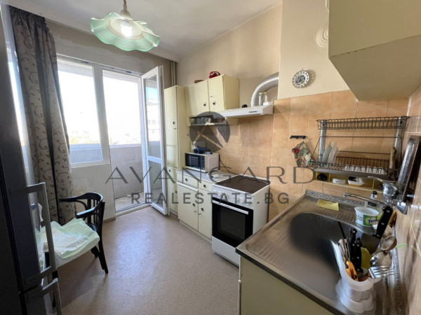 САНИРАН ТРИСТАЕН ДО ПЪЛМЕД !