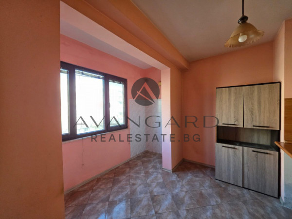 Двустаен РЕАЛНА КВАДРАТУРА