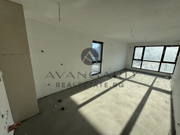 ACT 15 !!! THREE-ROOM APARTMENT!!! CENTER EAST !!!