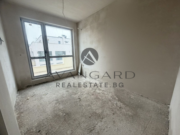 Four-room apartment with three-meter high ceilings