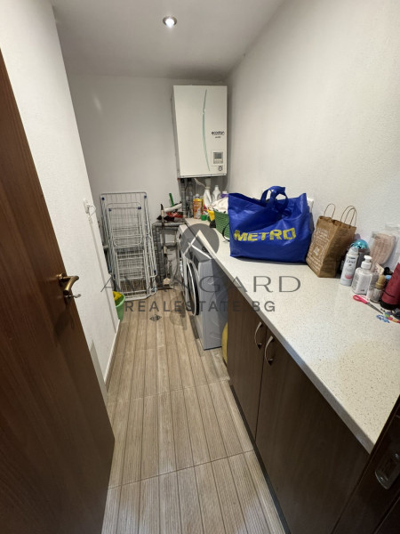 ДВУЕТАЖНА КЪЩА В ОСТРОМИЛА !!!