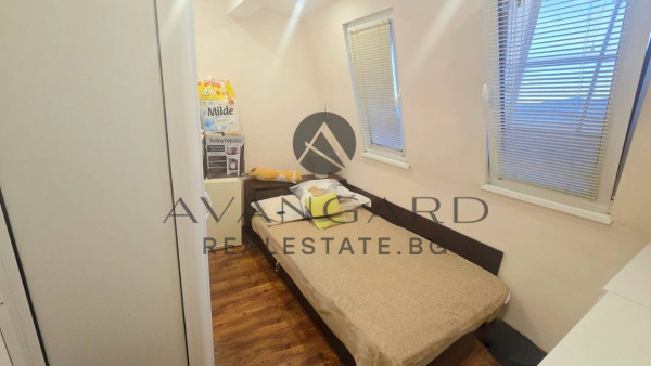 Обзаведен двустаен м-н Слънчеви лъчи