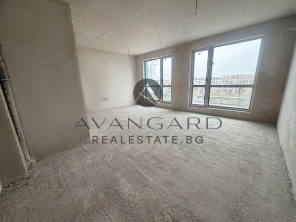 Four-room apartment with three-meter high ceilings