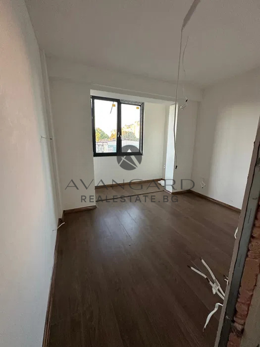 Тристаен апартамент с РЕАЛНА КВАДРАТУРА