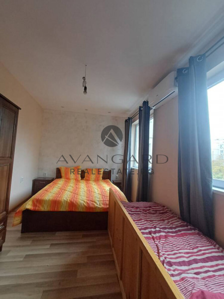 Тристаен училище Елин Пелин