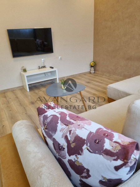 Двустаен до р-т Хитър Петър