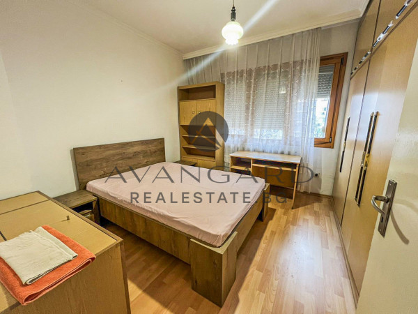 Тристаен РЕАЛНА КВАДРАТУРА