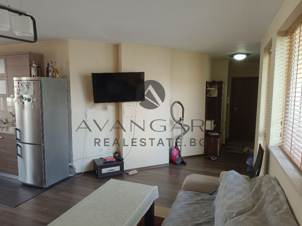 Spacious two -bedroom with garage / cushion