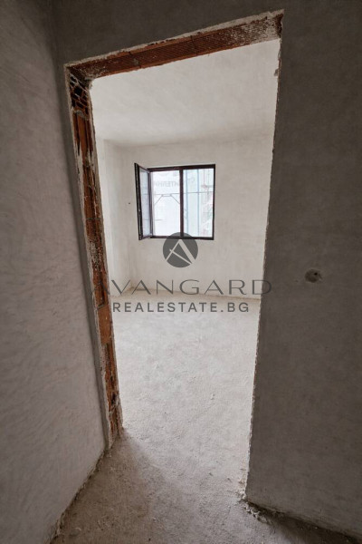 Многостаен апартамент до ГРАНДА