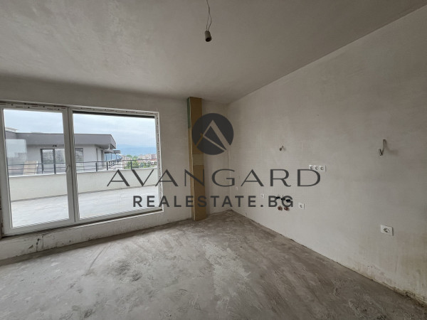 ТРИСТАЕН В ЛУКСОЗНА СГРАДА С АКТ 16