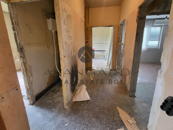 Two -bedroom apartment / Smirnenski