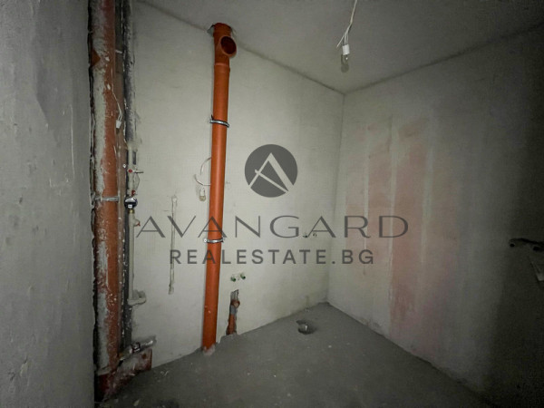 ДВУСТАЕН НОВА СГРАДА / СМИРНЕНСКИ