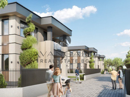 САМОСТОЯТЕЛНА КЪЩА С ДВОР! КОМАТЕВО!