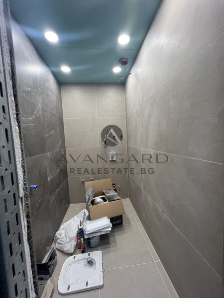 ДВУЕТАЖНА КЪЩА НА СУПЕРЦЕНТЪР ДО КАПАНА